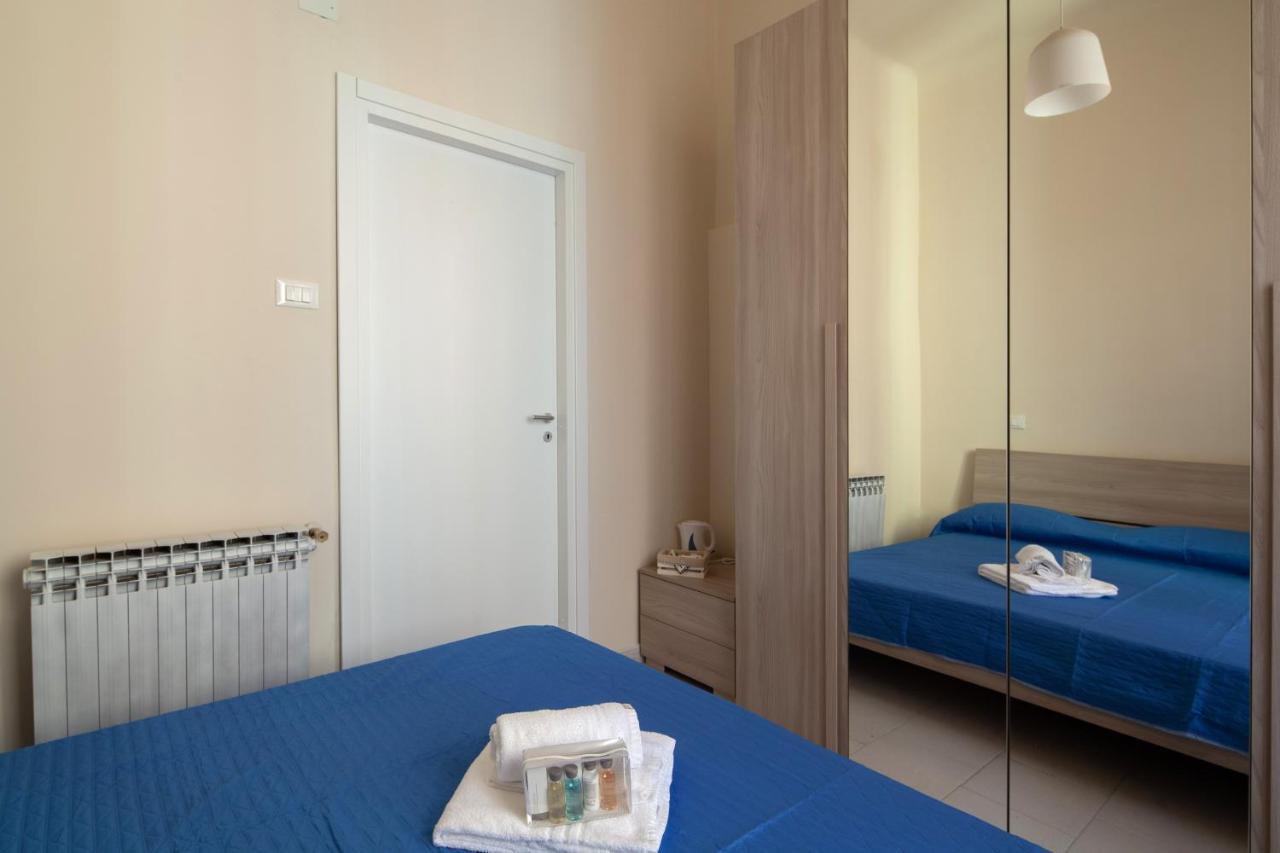 Rent Rooms La Spezia Buitenkant foto